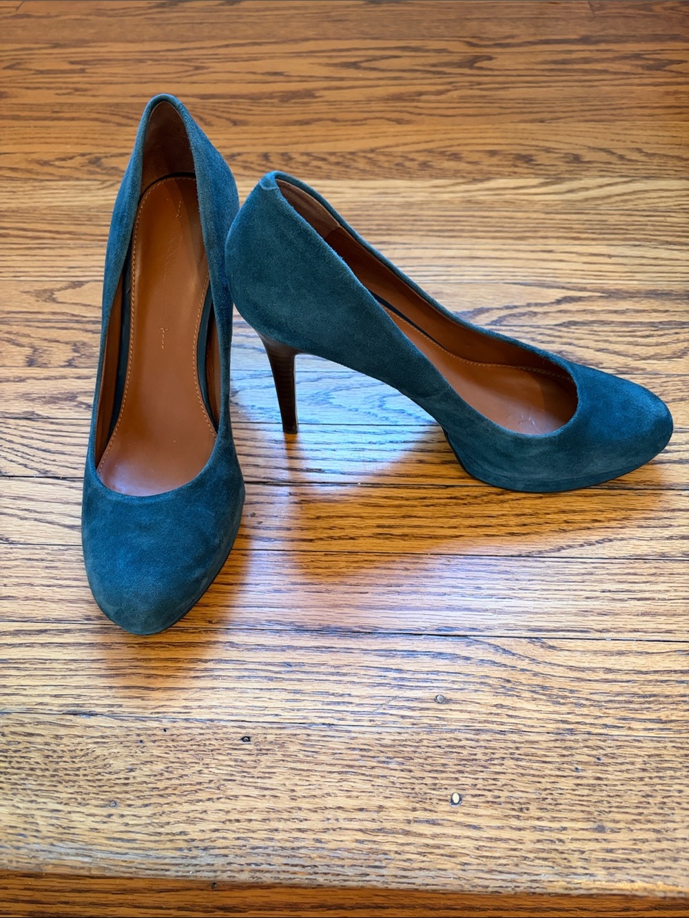 Banana Republic Teal Suede Pumps with low platform, size 8.5. Worn twice - Picture 2 of 11